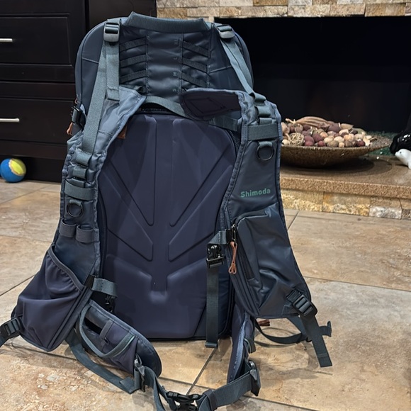 SHIMODA DESIGNS EXPLORE 40 BACKPACK Like New 24x14x10 Blue Night - Picture 5 of 16